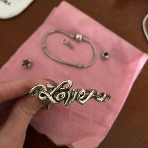 Alex and Ani Love bracelet💕